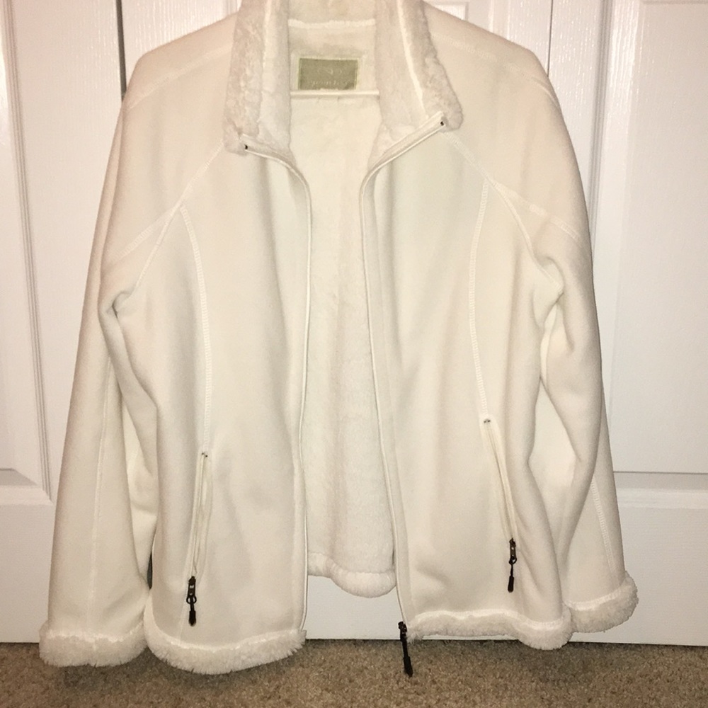 EUC!!! Green Tea fleece jacket. Looks brand new!